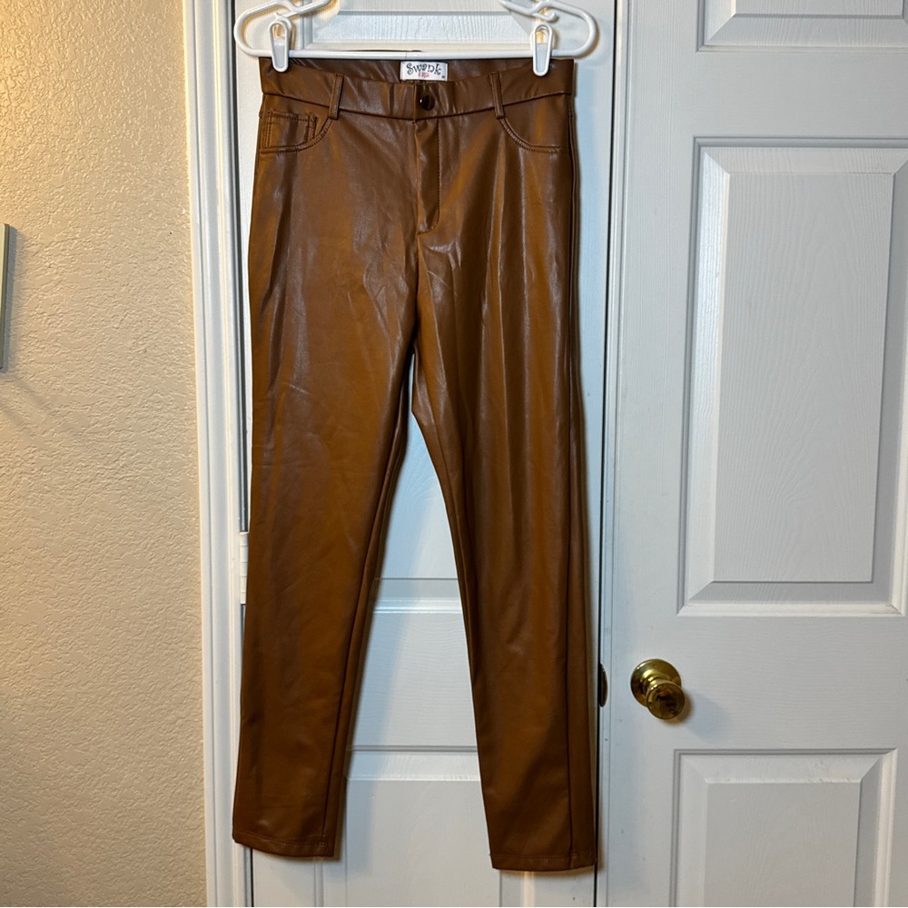 Swank A‎ Posh Brown Stylish Faux Leather Pants Women’s Stretch Skinny Leg Size M